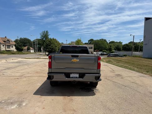 Used 2021 Chevrolet Silverado 1500 Custom w/ Safety Confidence Package AWD/4WD image 6