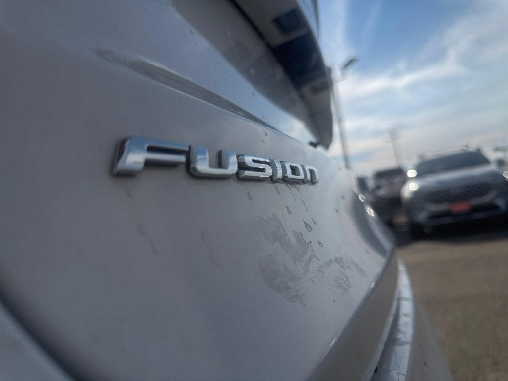 Used 2020 Ford Fusion Titanium AWD/4WD image 22