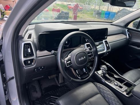Used 2022 Kia Sorento SX Prestige image 18