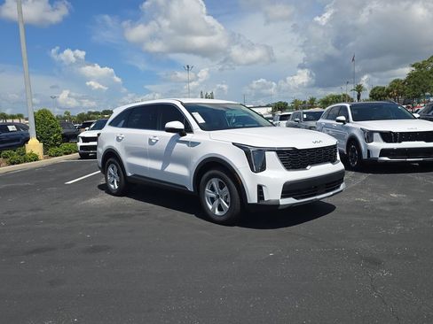 New 2026 Kia Sorento LX FWD image 2