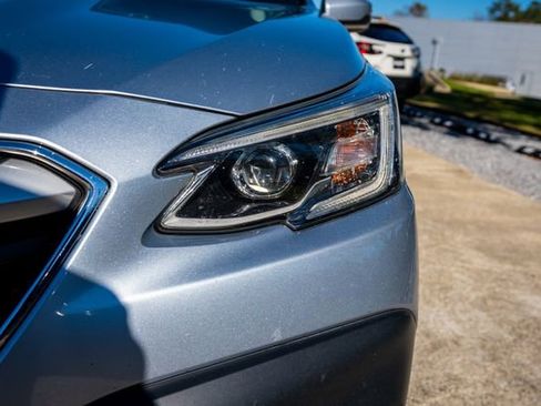 Used 2022 Subaru Outback Limited image 3