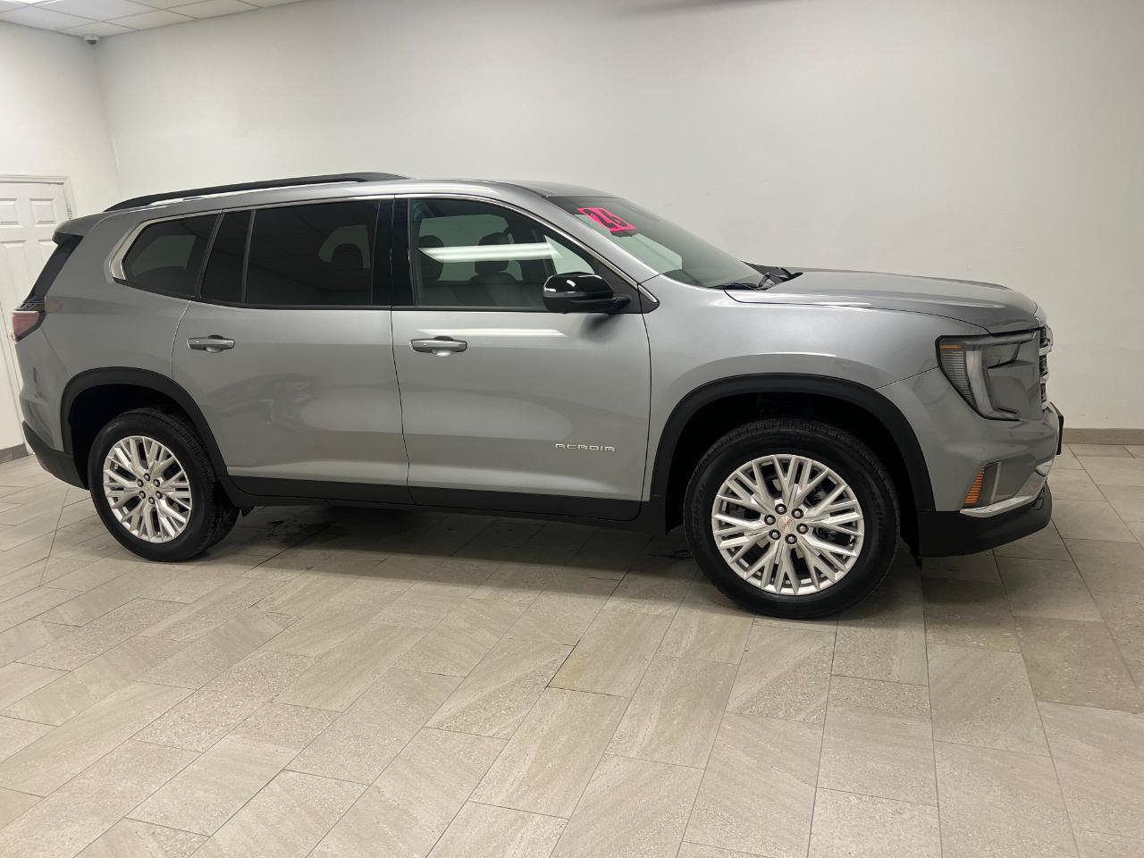 Used 2026 GMC Acadia Elevation w/ Elevation Premium Package AWD/4WD image 3