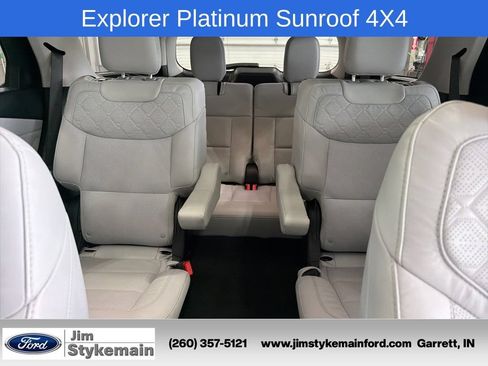 Used 2026 Ford Explorer Platinum w/ LUX Leather Package AWD/4WD image 31