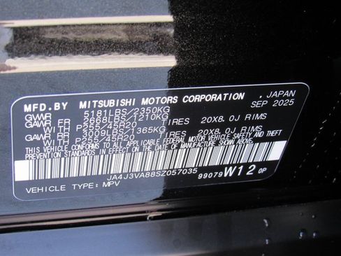 New 2025 Mitsubishi Outlander SE image 14