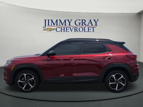 Used 2023 Chevrolet TrailBlazer RS w/ Sun and Liftgate Package FWD image 2