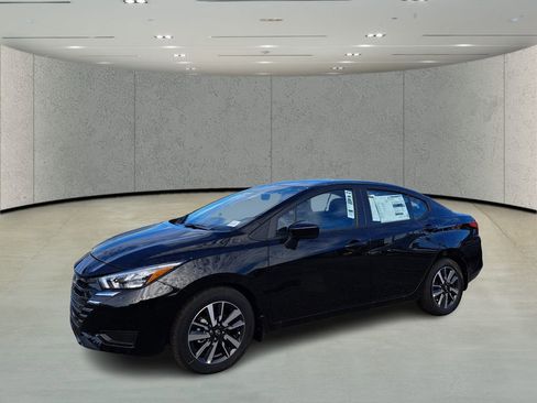 Used 2025 Nissan Versa SV w/ Trunk Package image 1