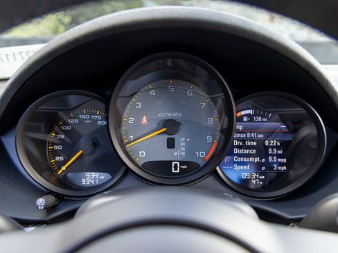 Certified 2025 Porsche 718 Cayman GT4 RS image 36