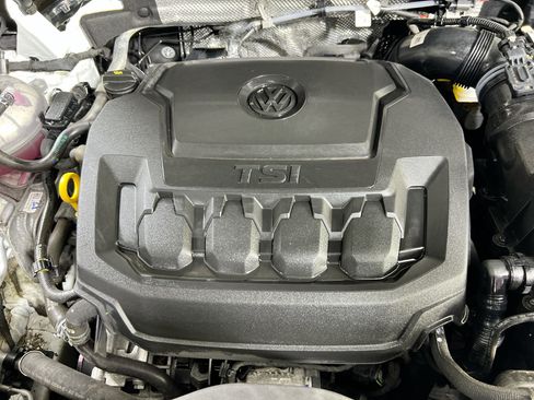 Used 2023 Volkswagen Tiguan SE image 29