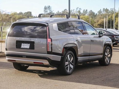 New 2026 Hyundai Ioniq 9 SEL image 5