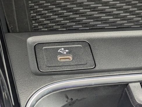 Certified 2026 Mercedes-Benz GLA 250 image 9