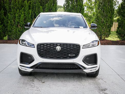 Used 2024 Jaguar F-PACE R-Dynamic S AWD/4WD image 3