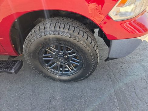 Used 2014 RAM 1500 Classic SLT w/ Remote Start & Security Group AWD/4WD image 9