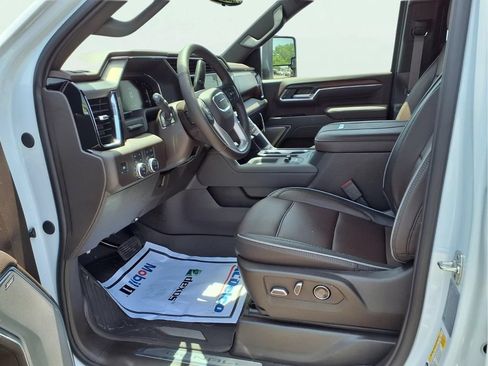 New 2026 GMC Sierra 2500 Denali w/ Denali Reserve Package AWD/4WD image 17