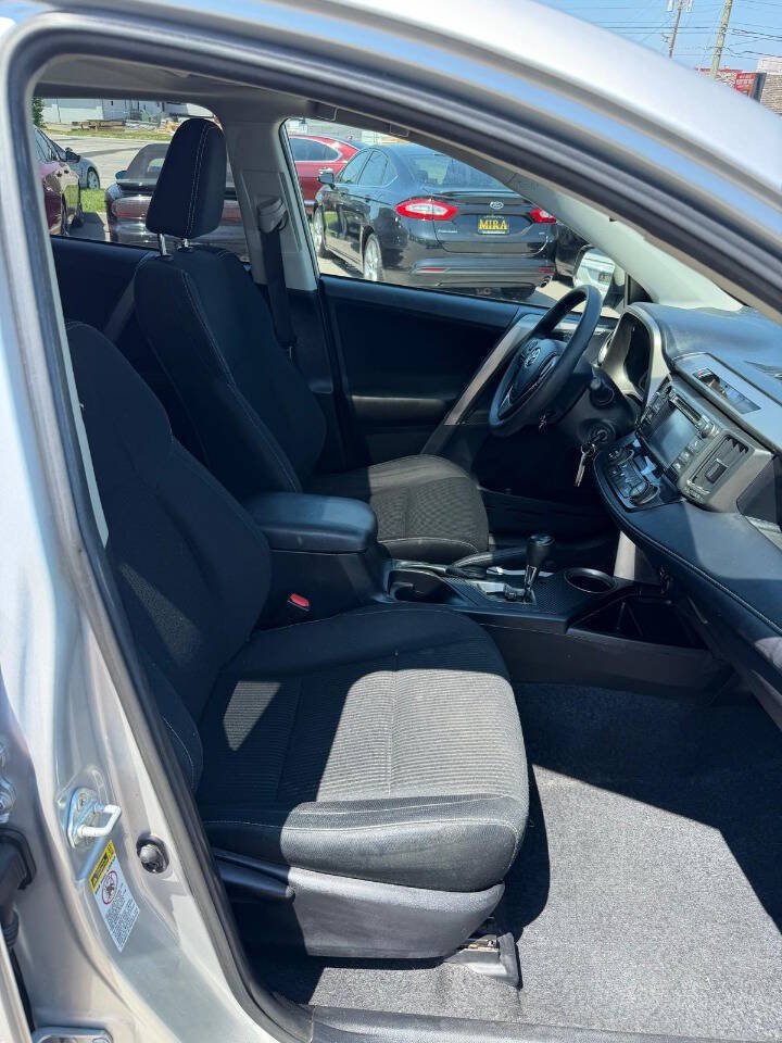 Used 2013 Toyota RAV4 XLE AWD/4WD image 26