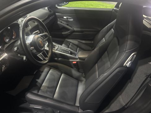 Used 2024 Porsche 718 Cayman S RWD image 3