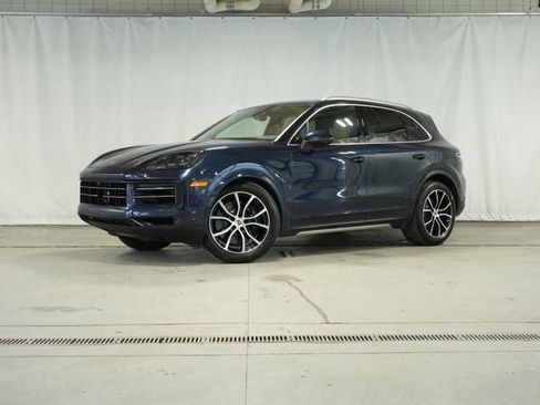 Certified 2025 Porsche Cayenne S AWD/4WD image 1