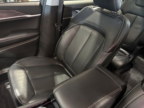 Used 2021 Jeep Grand Cherokee L Limited image 9