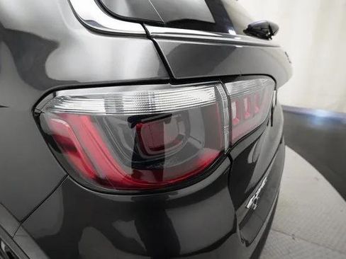 Certified 2022 Jeep Compass Limited image 31