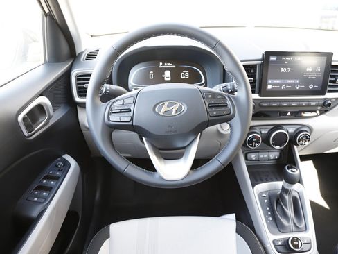 New 2026 Hyundai Venue SEL FWD image 17