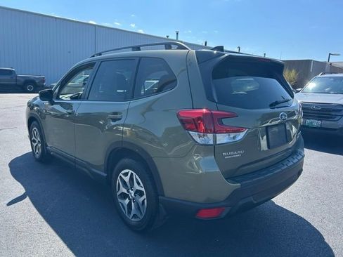 Used 2024 Subaru Forester Premium AWD/4WD image 7