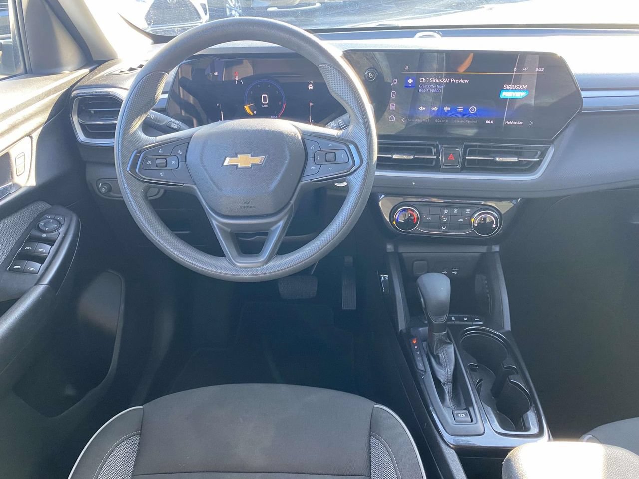 Used 2025 Chevrolet TrailBlazer LT AWD/4WD image 19
