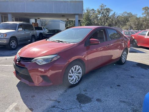 Used 2014 Toyota Corolla LE FWD image 3