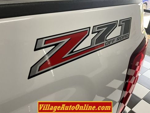 Used 2016 Chevrolet Silverado 1500 LTZ Z71 w/ LTZ Plus Package AWD/4WD image 27