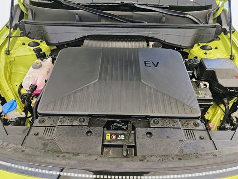 Certified 2024 Hyundai Kona SEL FWD image 32