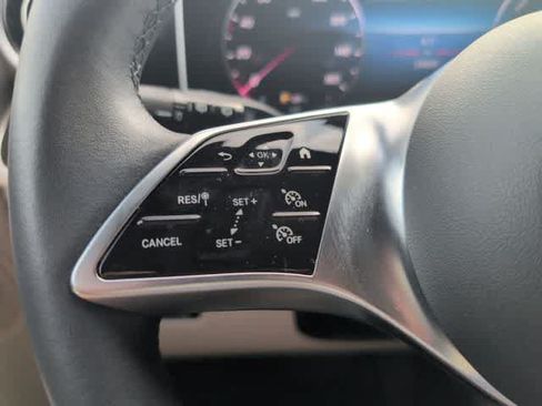 Used 2025 Mercedes-Benz GLC 350e 4MATIC image 22