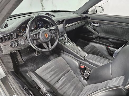 Used 2019 Porsche 911 GT3 RS RWD image 12