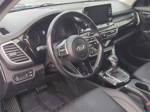 Used 2021 Kia Seltos EX image 20
