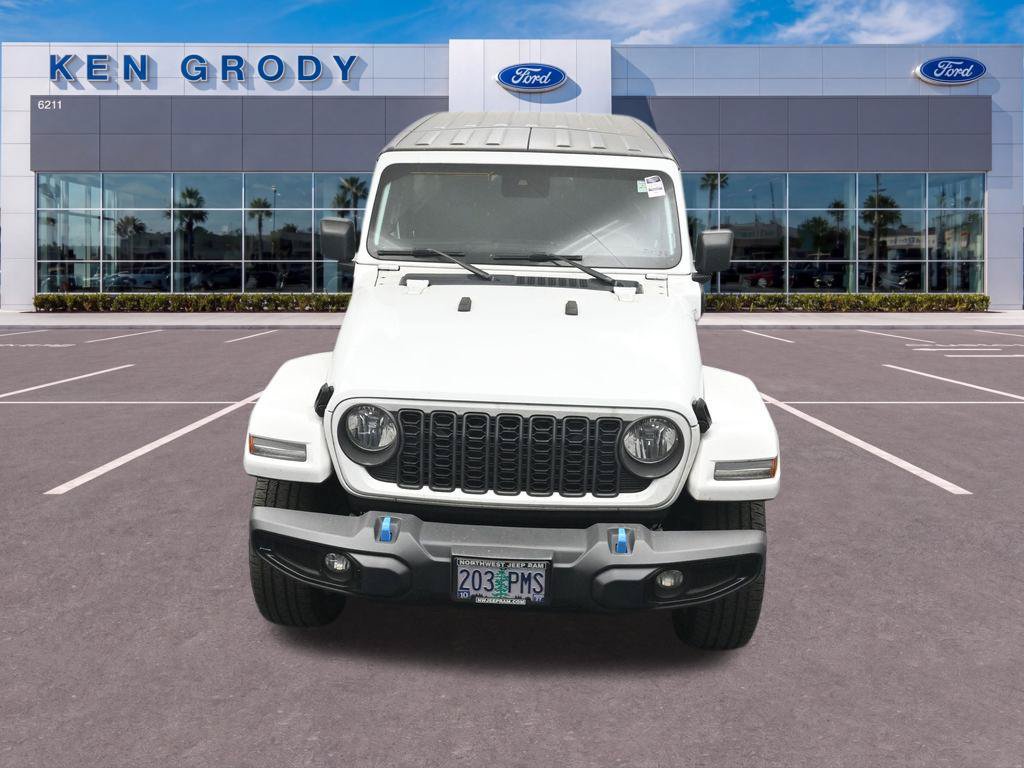 Used 2024 Jeep Wrangler Unlimited AWD/4WD image 10