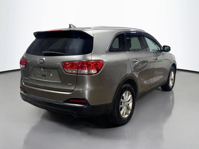 Used 2016 Kia Sorento FWD image 6