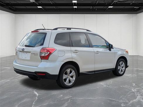 Used 2015 Subaru Forester 2.5i w/ Alloy Wheel Package image 5