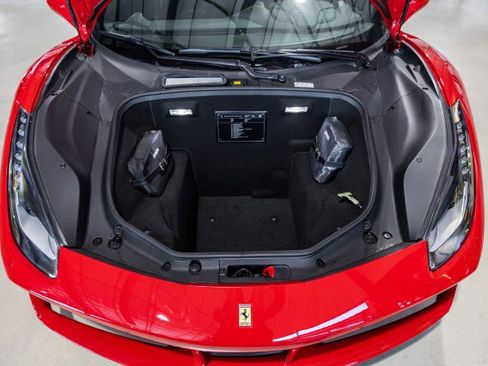 Used 2018 Ferrari 488 GTB RWD image 24