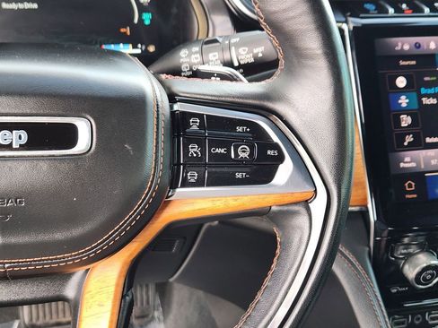 Used 2022 Jeep Grand Cherokee Summit image 9