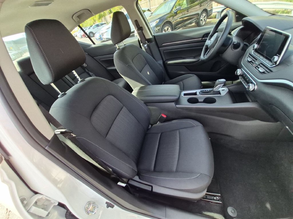 Used 2025 Nissan Altima 2.5 S FWD image 25