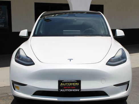 Used 2021 Tesla Model Y Long Range AWD/4WD image 2