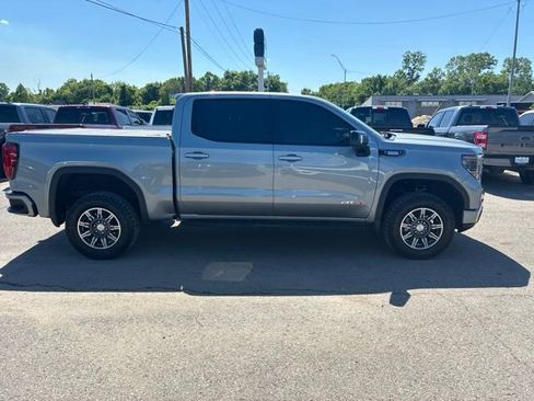 Used 2024 GMC Sierra 1500 AT4 w/ Technology Package AWD/4WD image 7