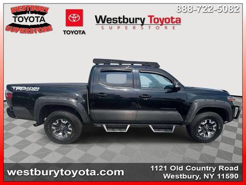 Used 2022 Toyota Tacoma TRD Off-Road w/ Technology Package AWD/4WD image 6