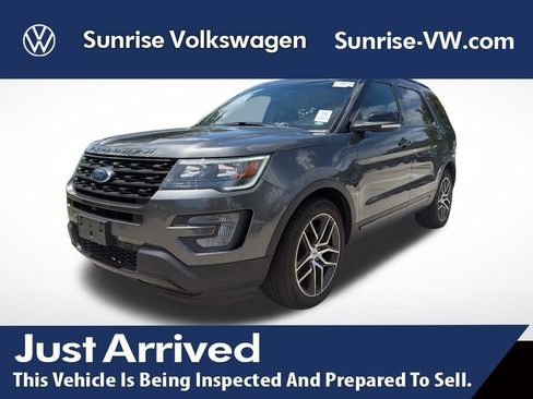 Used 2017 Ford Explorer Sport w/ Equipment Group 401A AWD/4WD image 1
