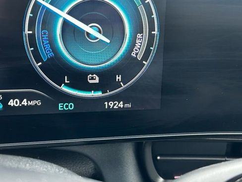 Certified 2025 Hyundai Elantra SEL image 48