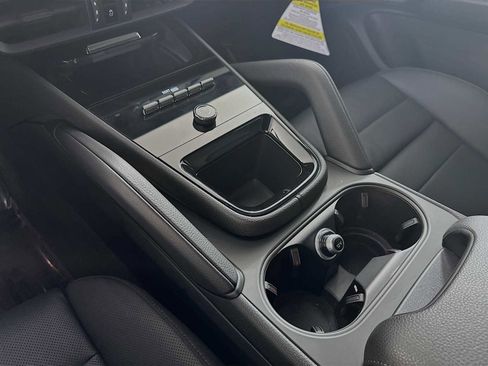 Certified 2025 Porsche Cayenne image 20