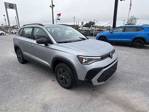 New 2026 Volkswagen Taos S image 8