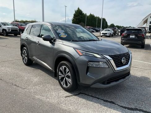 Used 2021 Nissan Rogue SV FWD image 3