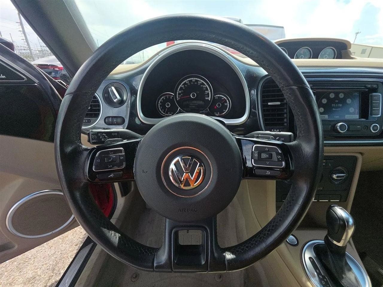Used 2013 Volkswagen Beetle 2.0T FWD image 16