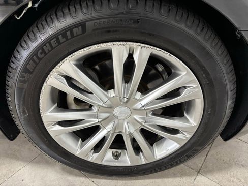 Used 2011 Hyundai Genesis 3.8 w/ Technology Pkg 4 image 9