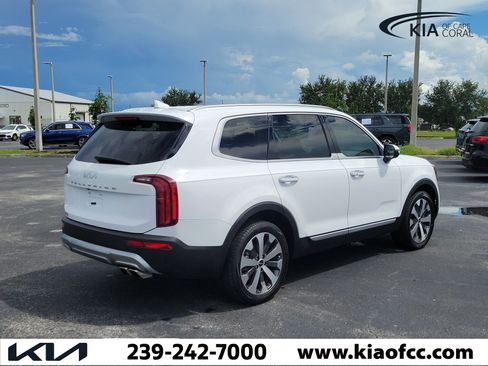 Certified 2022 Kia Telluride S FWD image 6