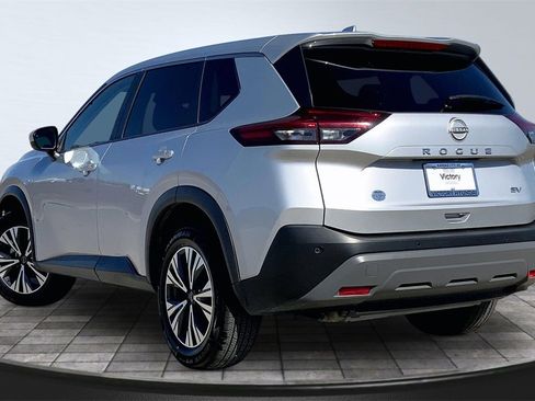 Used 2023 Nissan Rogue SV image 7