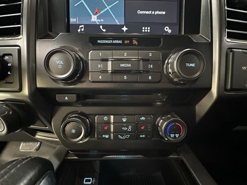 Used 2017 Ford F150 XLT w/ Equipment Group 302A Luxury AWD/4WD image 28
